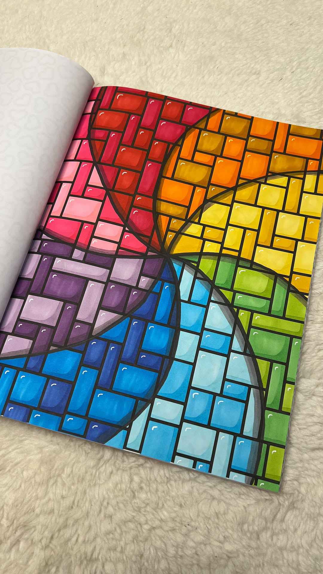 Satisfying Patterns Colouring Book for Adults and Kids